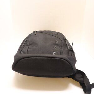 Ogio Backpack Black 1982 Preowned in Very Good Condition